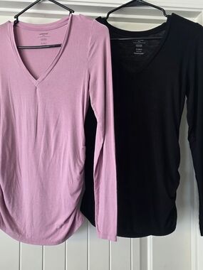 Maternity Everyday V-Neck Long Sleeve Top - Pink & Black